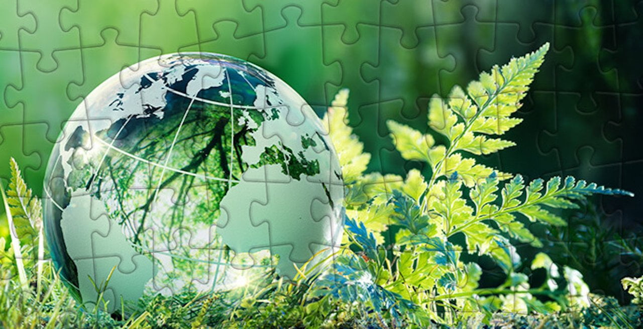 Bei der Verheiratung füllen wir Ihr gestanztes Fotopuzzle in die Geschenkbox.